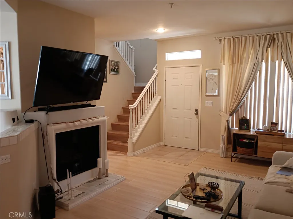 335 W Summerfield, Anaheim, California 92802 home-pic-14